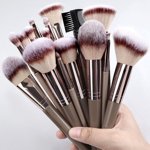 Makeup Brushes, Complete Premium Synthetic Makeup Brush Set with Professional Foundation Brushes Powder Concealers Eye shadows Blush Makeup Brush for Perfect Makeup (Champagne Gold)