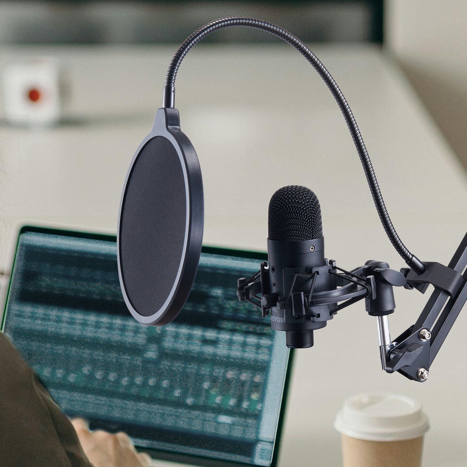 VEVOR USB Microphone, 192kHz/24 - bit, Professional Condenser Microphone Kit, with Boom Arm Stand Pop Filter Shock Mount Mute Button Headphones Jack, for Podcast Recording Video Gaming Singing Streaming